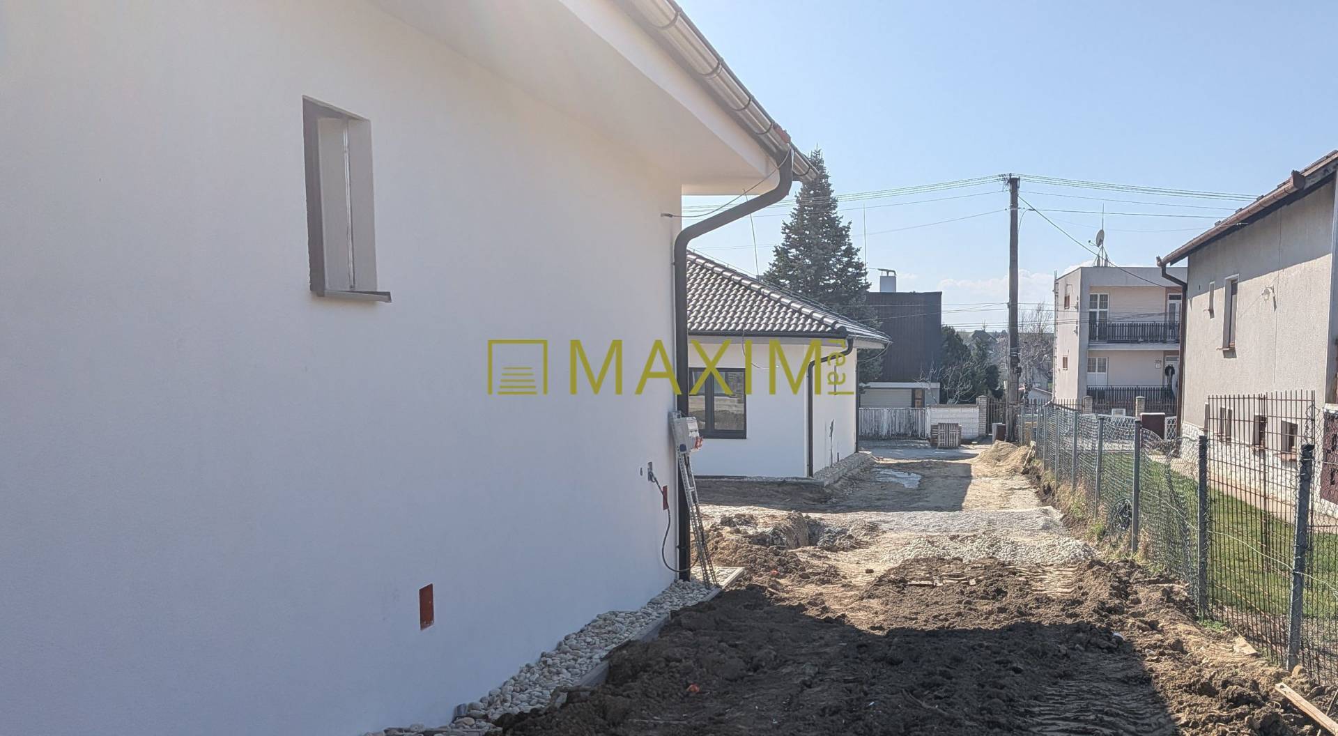 Bungalov v centre obce Cabaj Čápor v štandarde, Wágnerova ulica, Dom č