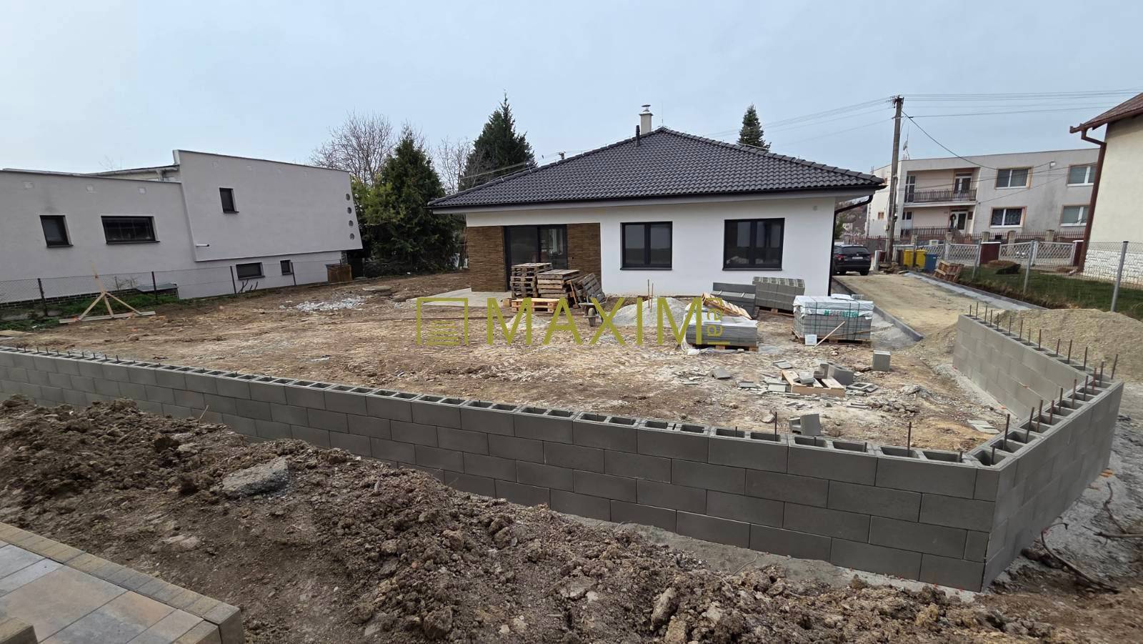 Bungalov v centre obce Cabaj Čápor, Wágnerova ulica, Dom č.1