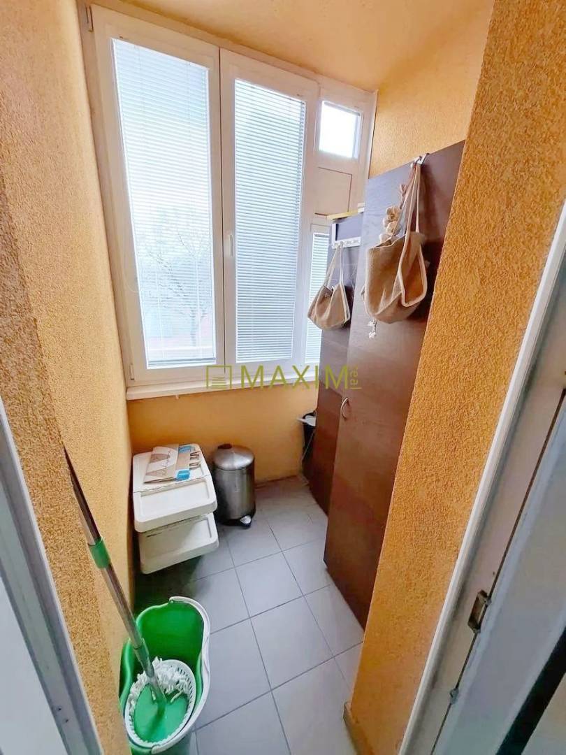 4- izbový byt s 2 loggiami na ulici Čsl. parašutistov na prenájom