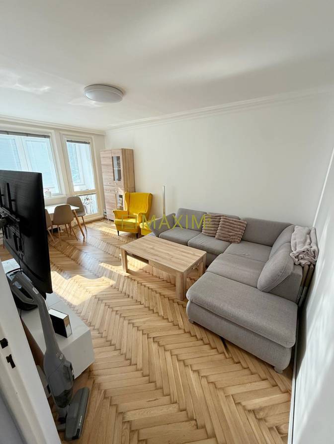 Kompletne zrekonštruovaný 3 izbový byt na ul. Bieloruská v Bratislave