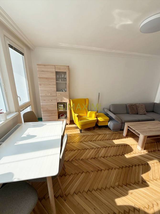 Kompletne zrekonštruovaný 3 izbový byt na ul. Bieloruská v Bratislave