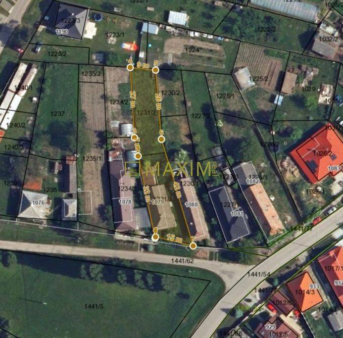 Exkluzívna šanca! Stavebný pozemok vo Vlčanoch, len na skok od Šale.