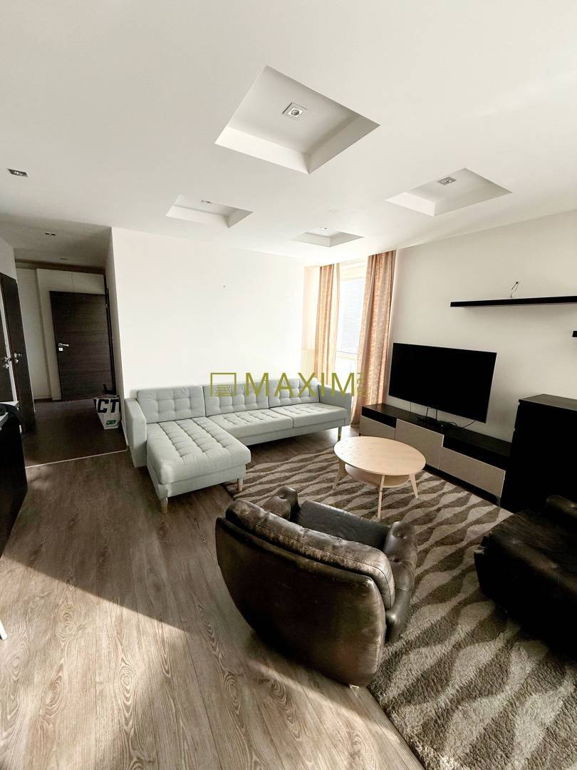 Na skok do centra- 2,5 izb. (75m2) zariadený byt v novostavbe