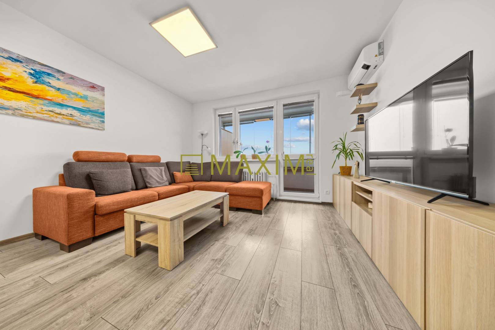 REZERVOVANÝ – Kompletne zrekonštruovaný 3 izbový byt na ulici Fedinova