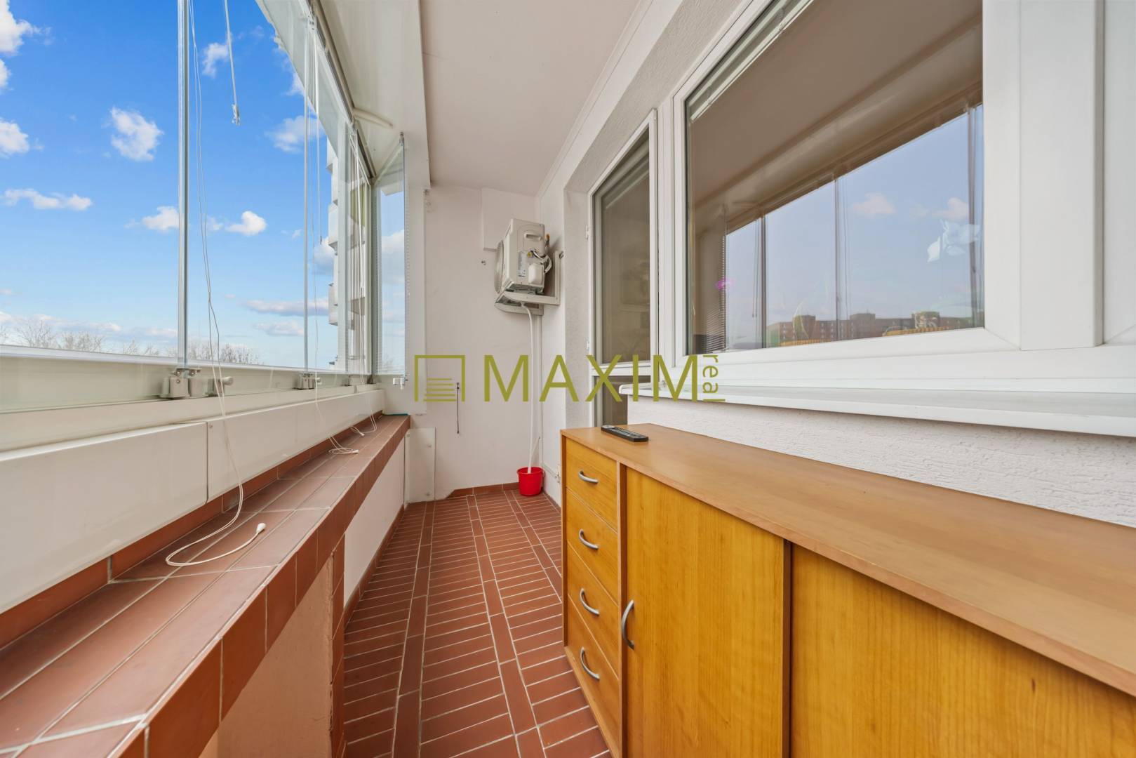 REZERVOVANÝ – Kompletne zrekonštruovaný 3 izbový byt na ulici Fedinova