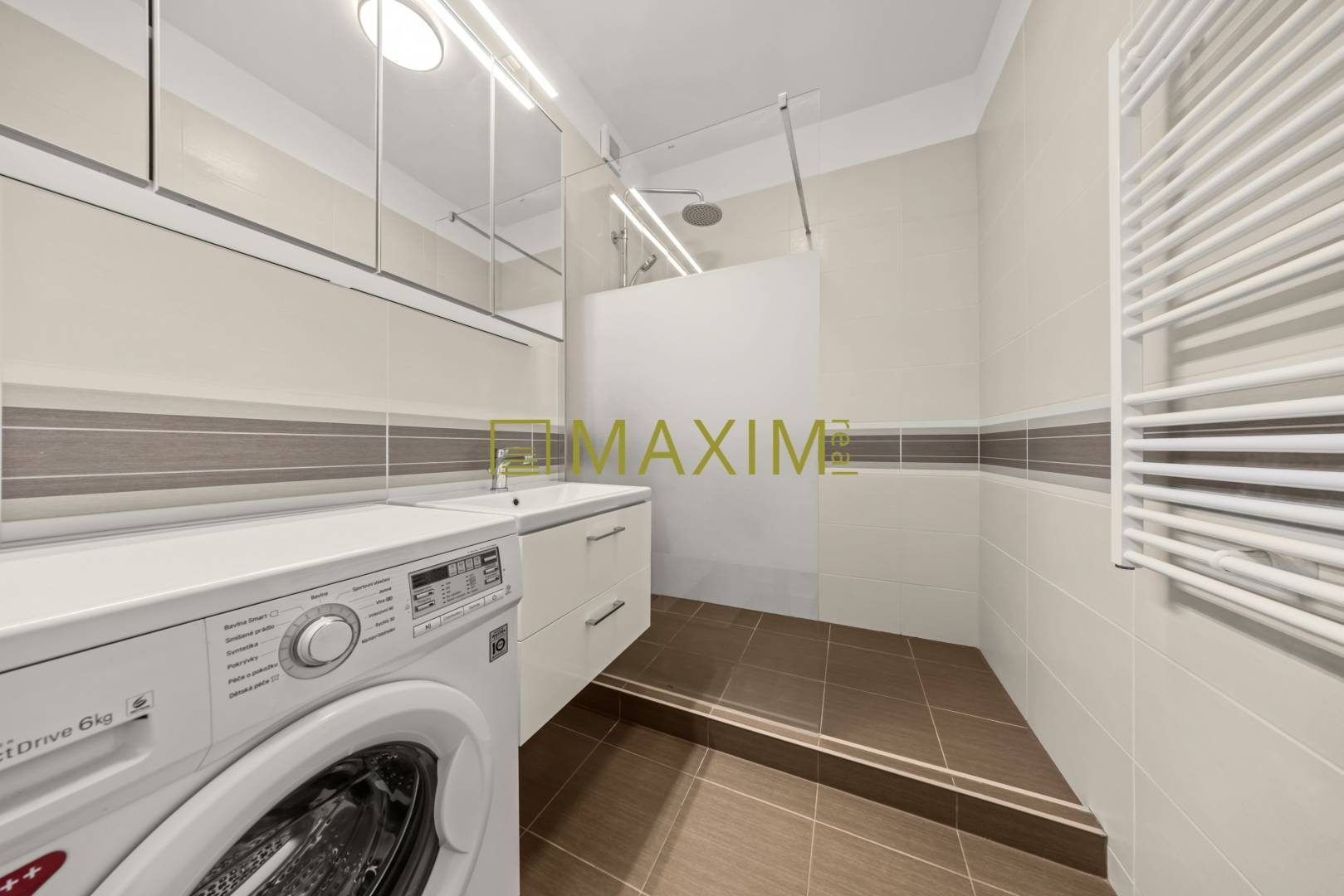 REZERVOVANÝ – Kompletne zrekonštruovaný 3 izbový byt na ulici Fedinova