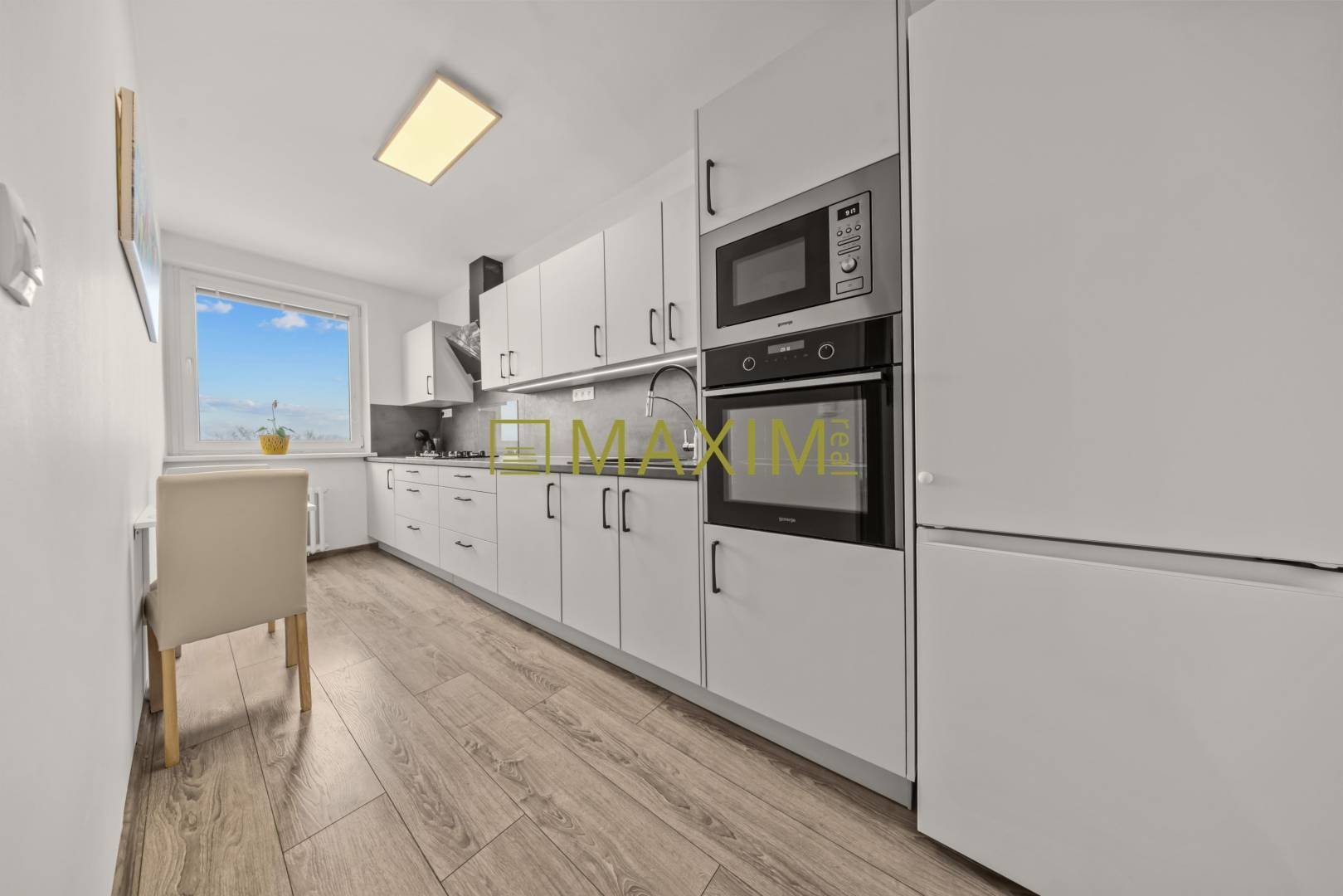 REZERVOVANÝ – Kompletne zrekonštruovaný 3 izbový byt na ulici Fedinova