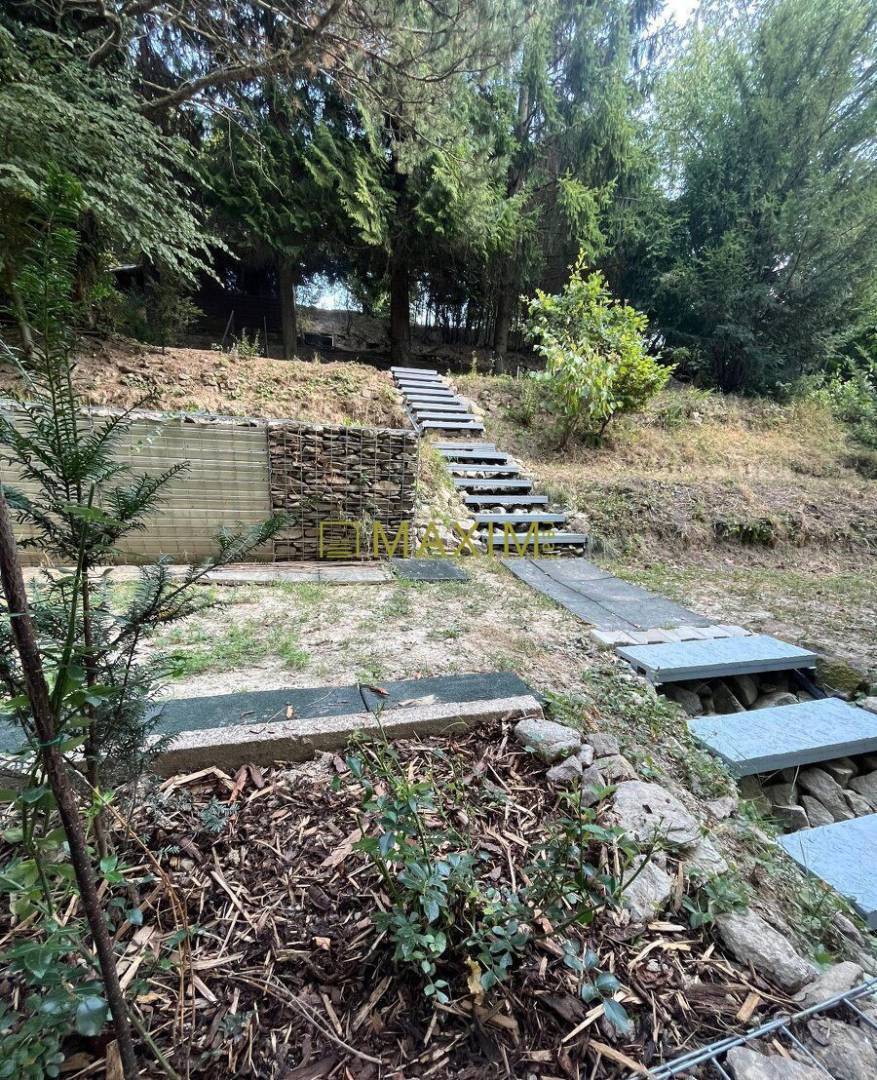 PREDAJ – Záhrada s chatkou v Lamači