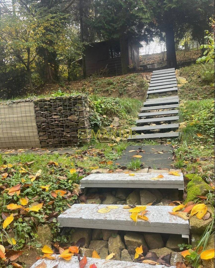 PREDAJ – Záhrada s chatkou v Lamači