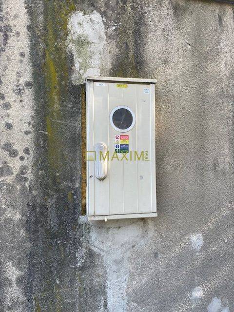 Garáž s nabíjaním pre elektromobil a montážnou jamou na Astronomickej