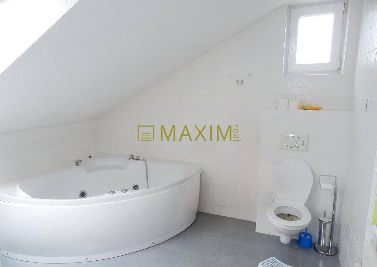 Ponúkame na predaj murovaný, celoročne obývateľný dom (kolaudácia 2009