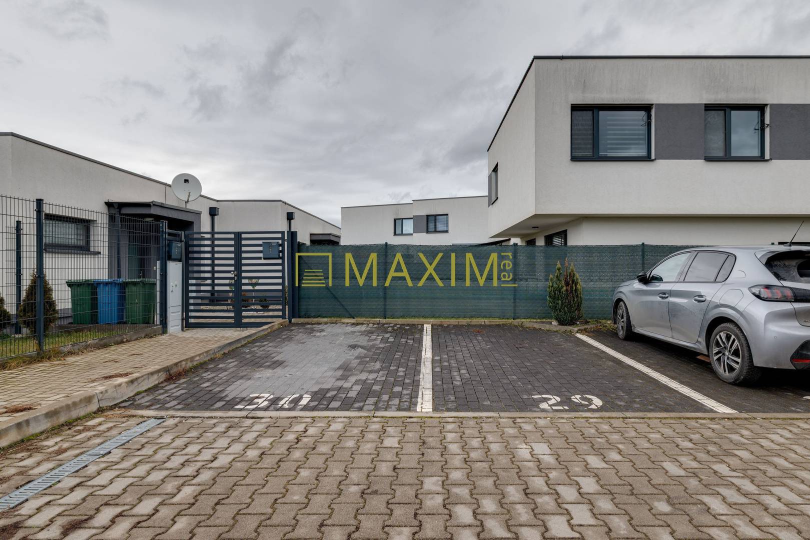 REZERVOVANE! ŠTYLOVA NOVOSTAVBA 3-IZB. DOMU V KOSTOLIŠTI