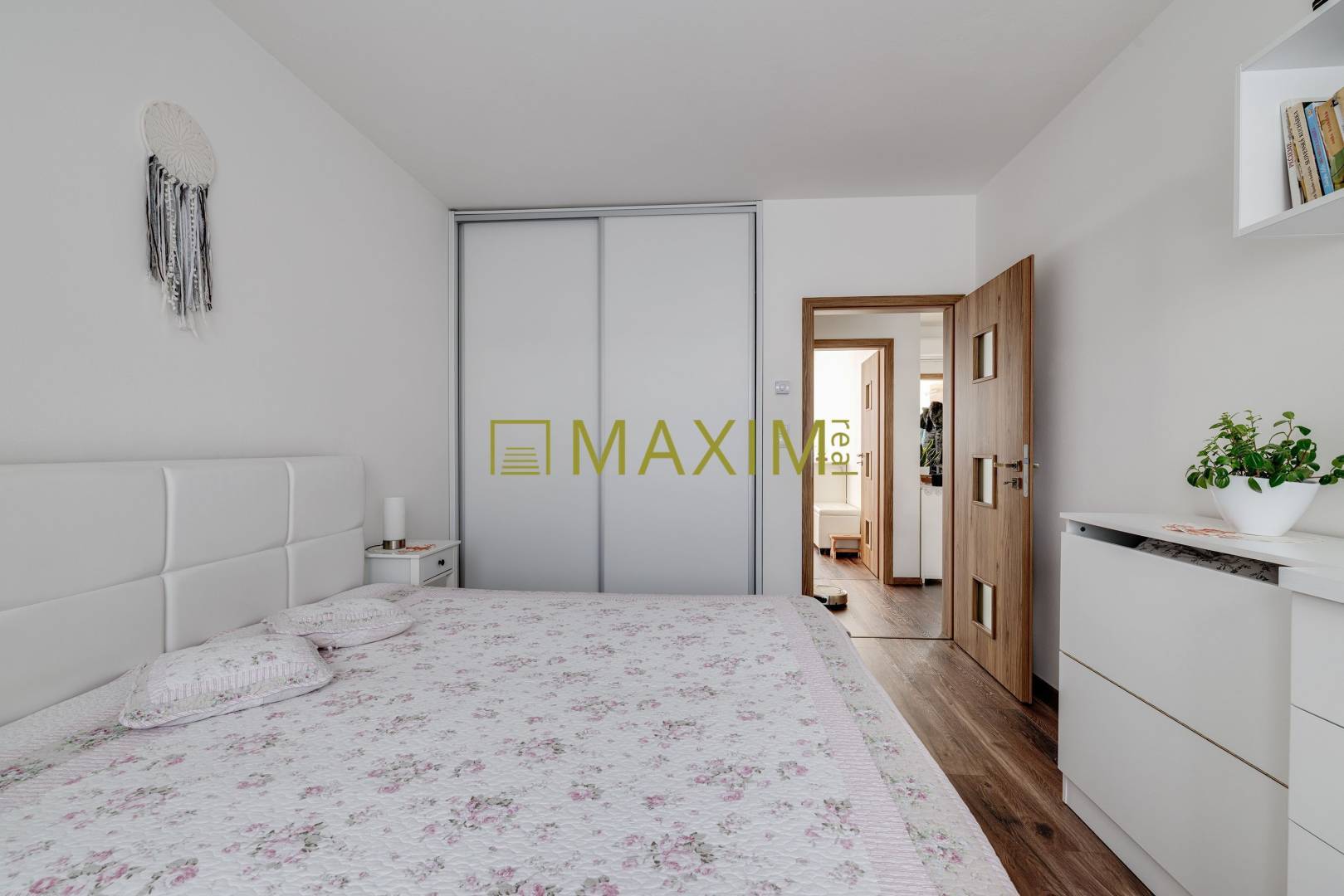 REZERVOVANE! ŠTYLOVA NOVOSTAVBA 3-IZB. DOMU V KOSTOLIŠTI