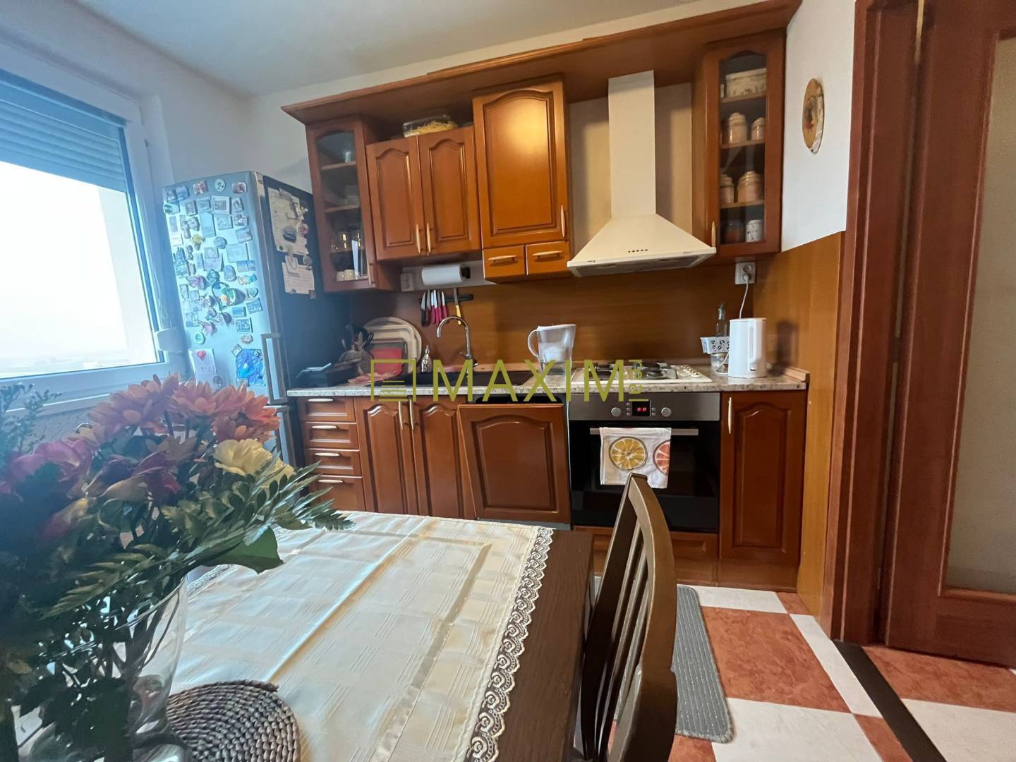 REZERVOVANE! 3-izbový byt s lodžiou, pivnicou a úložným priestorom