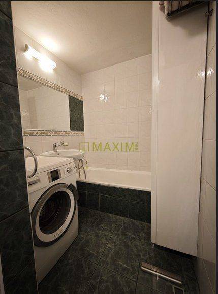 Ponúkame na predaj 3-izbový byt na ulici Vilová v Petržalke