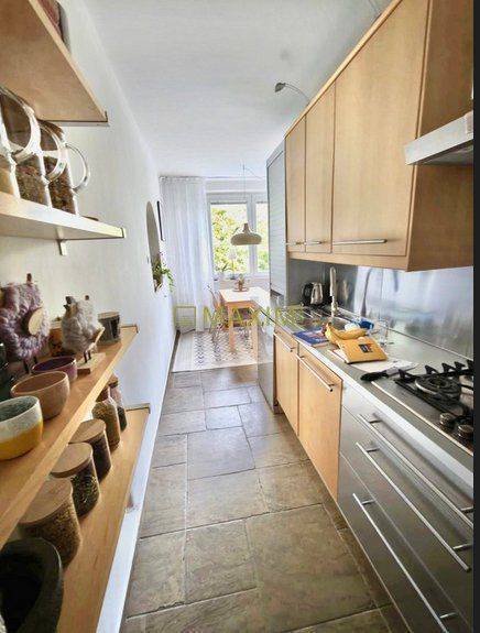 Ponúkame na predaj 3-izbový byt na ulici Vilová v Petržalke