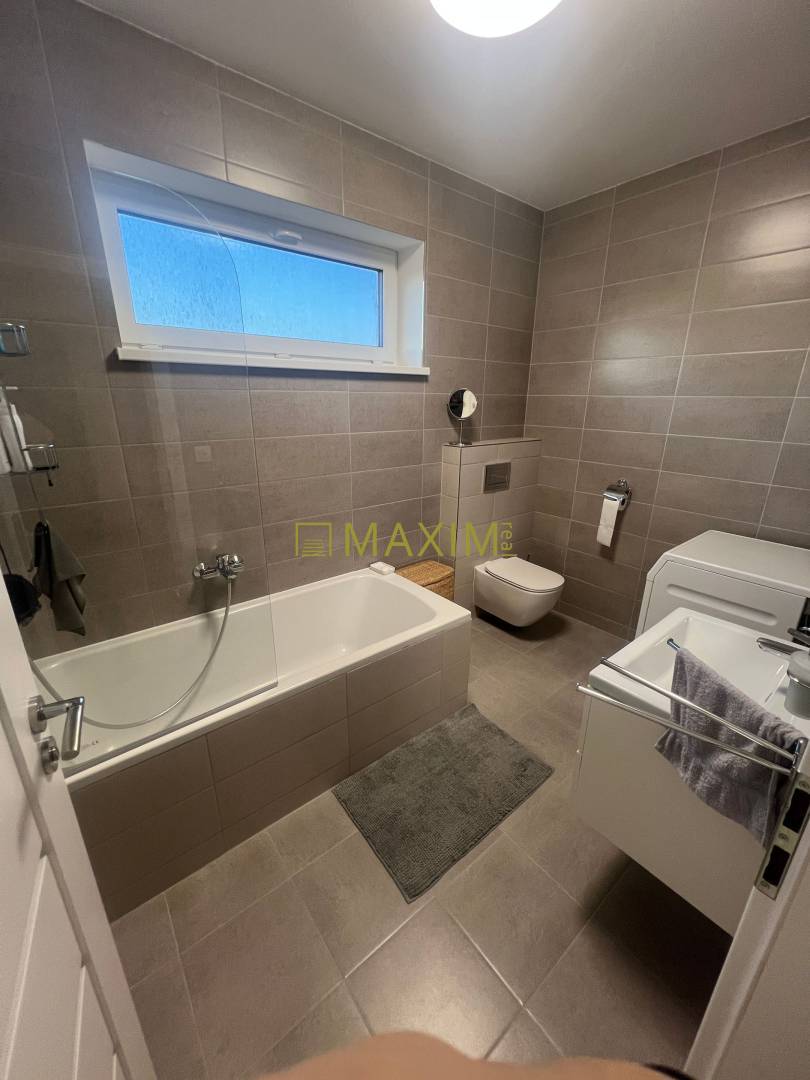 Na predaj 4 izbová novostavba – Alej Martina Benku – Kostolište.