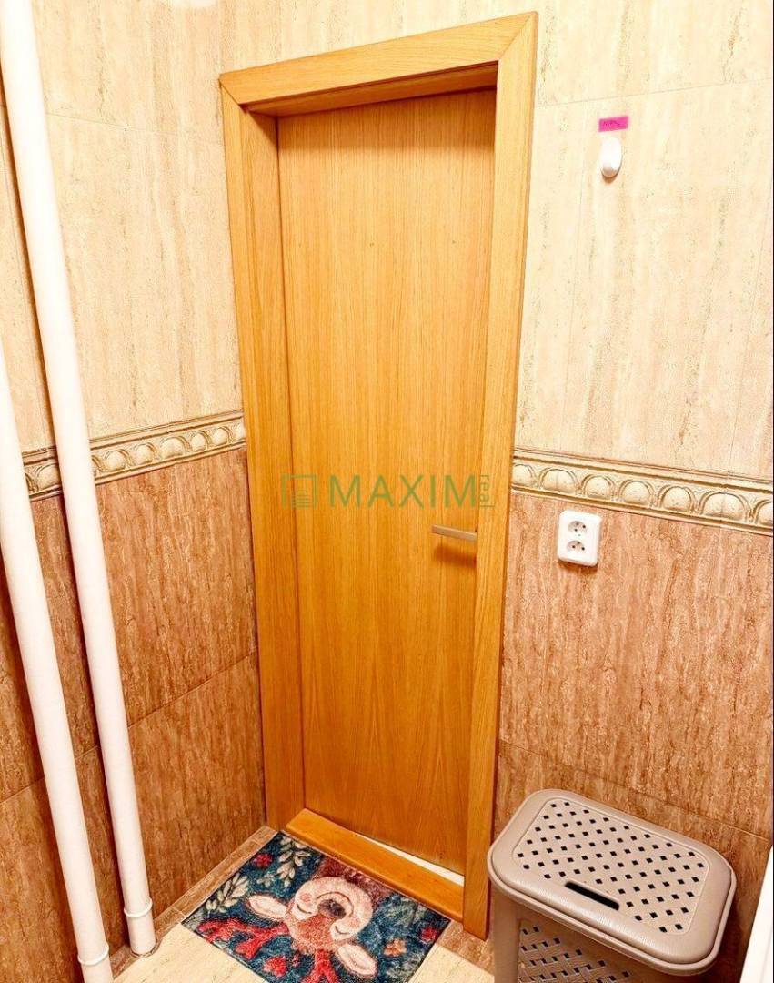 Ponúkame na predaj 3- izbový byt v Ružinove