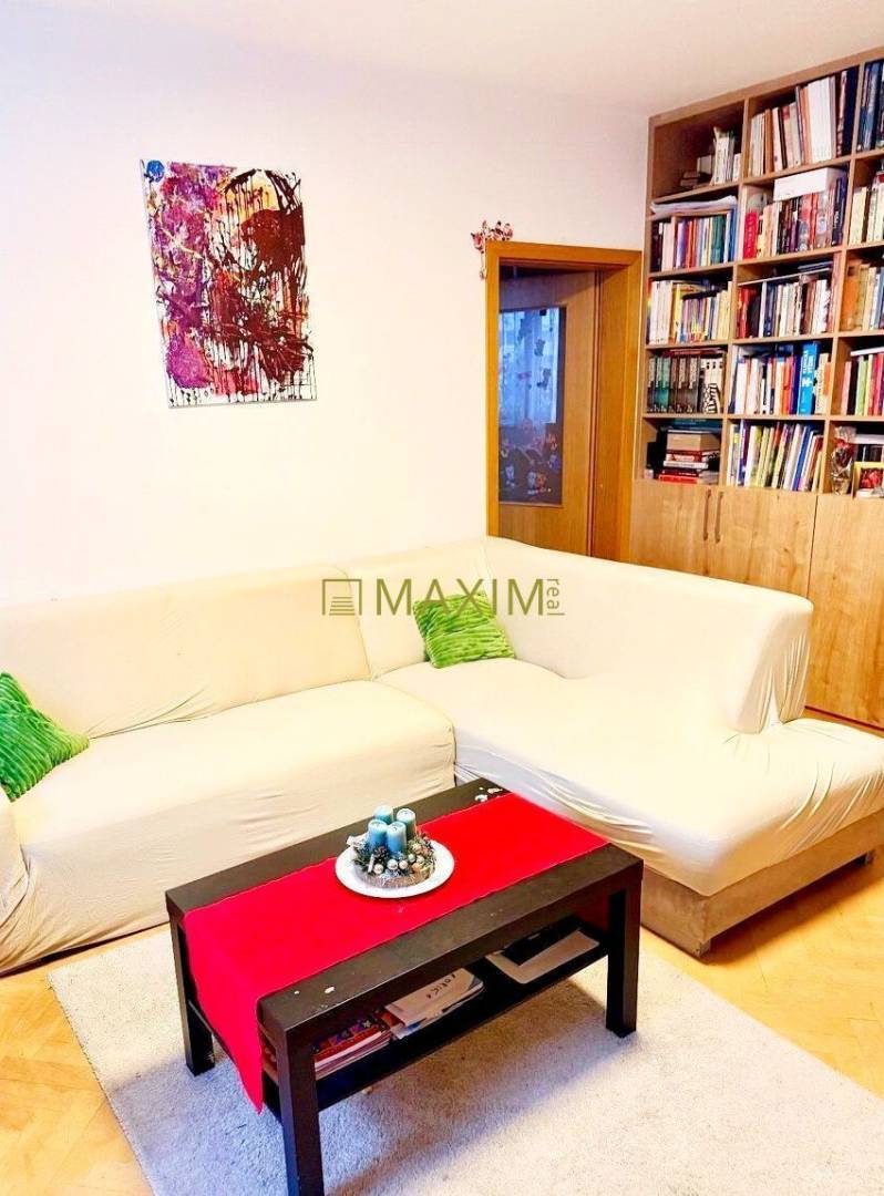 Ponúkame na predaj 3- izbový byt v Ružinove