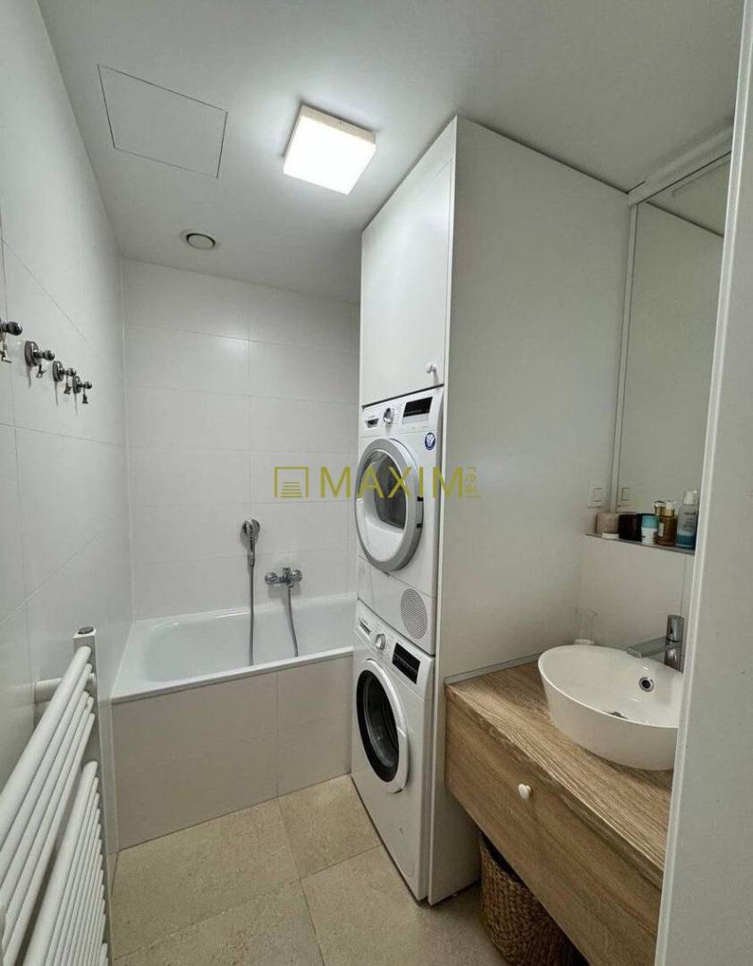 Ponúkame na predaj 3-izbový byt v novostavbe Einpark Residence