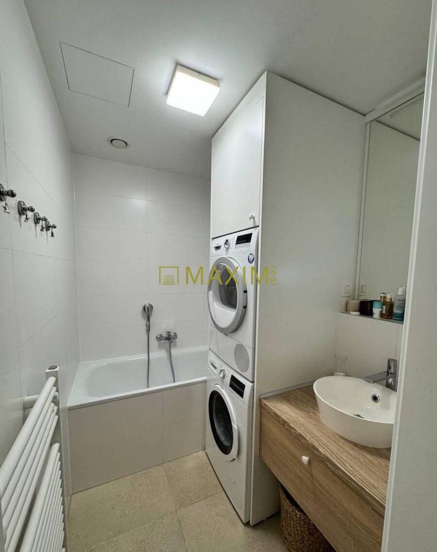 Ponúkame na predaj 3-izbový byt v novostavbe Einpark Residence