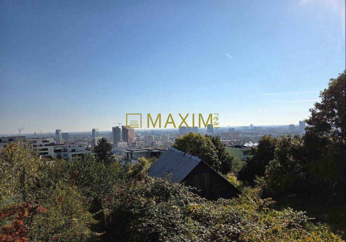 Ponúkame na predaj pozemok na ulici Vtáčie údolie