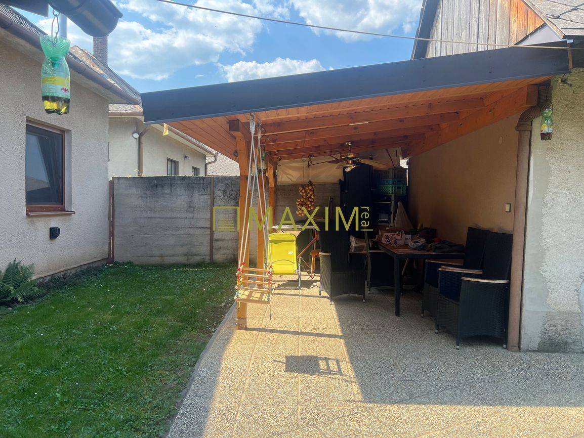 Pekný 3 izbový rodinný dom s veľkým pozemkom v Prievaloch