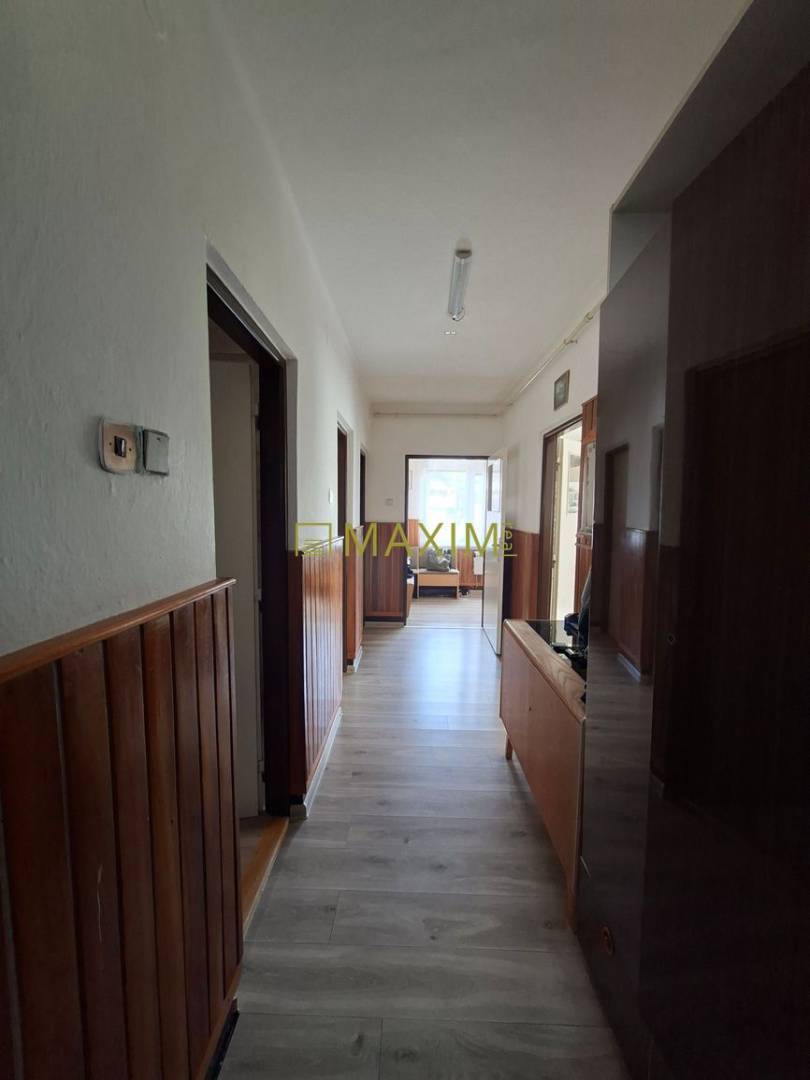 Pekný 3 izbový rodinný dom s veľkým pozemkom v Prievaloch