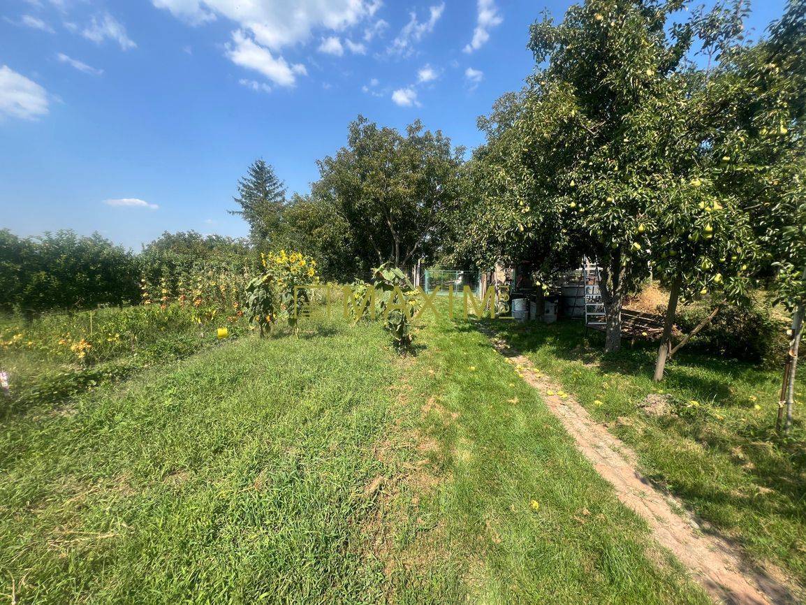 Pekný 3 izbový rodinný dom s veľkým pozemkom v Prievaloch