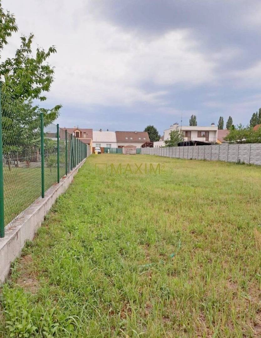 Pozemok na stavbu rodinného domu