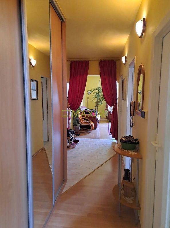 2 – izbový byt na ulici Malé Námestie