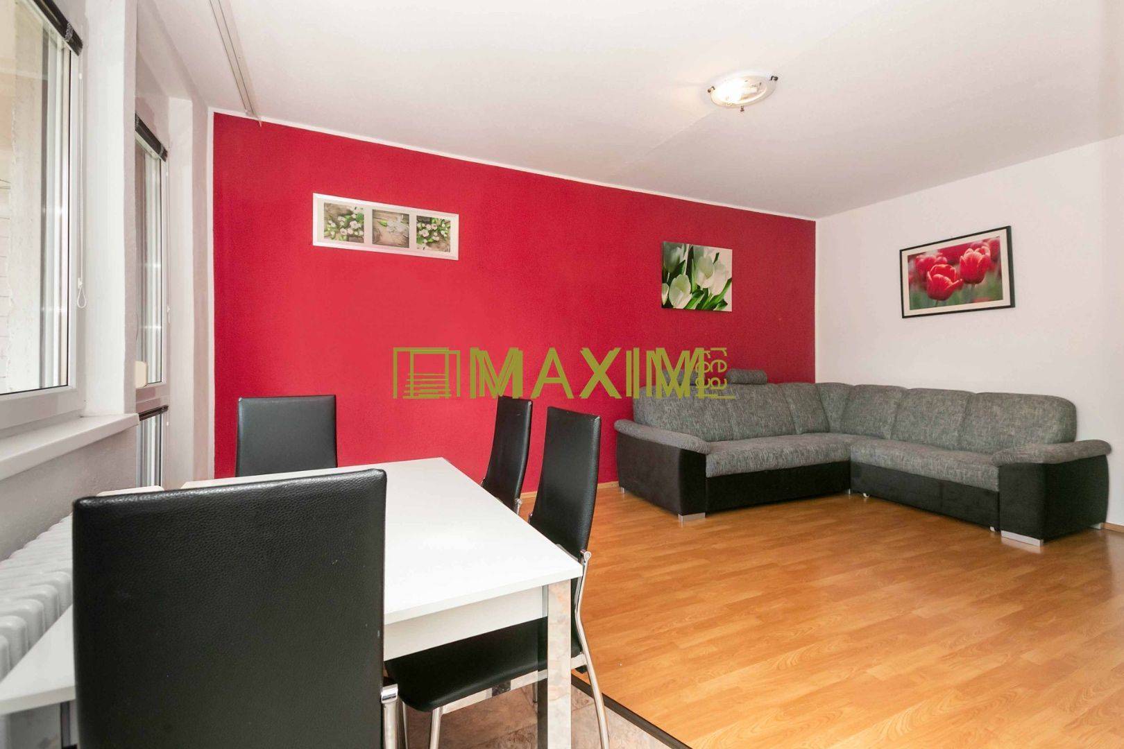 Výborná lokalita, nízke náklady 3,5 izbový byt s 2 loggiami, krásnym v