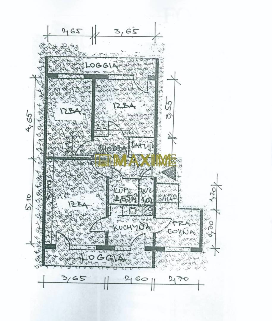 Výborná lokalita, nízke náklady 3,5 izbový byt s 2 loggiami, krásnym v