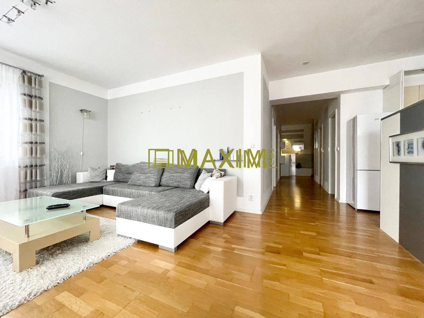 86 m2, nízke náklady, krásny 3-i byt s loggiou a parkovacím státím na