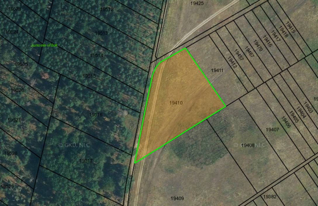 Lúka pod lesom v Jablonovom