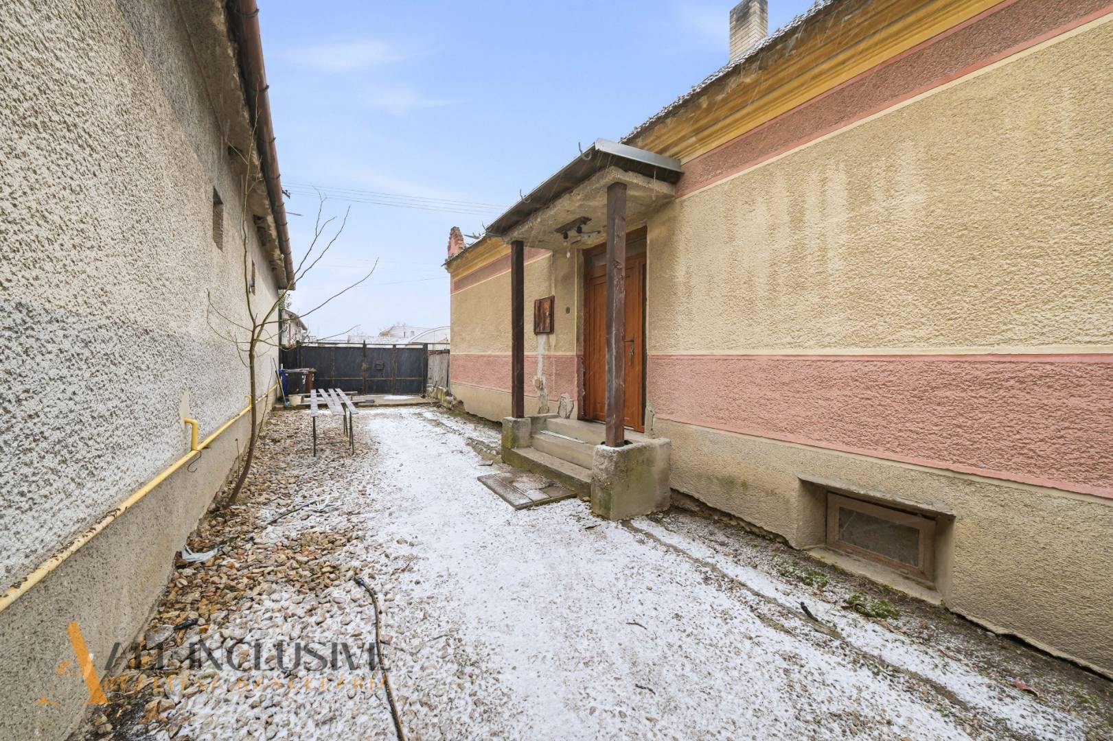 External property image