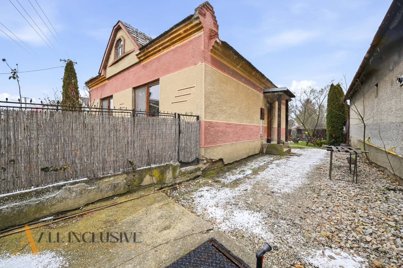 External property image