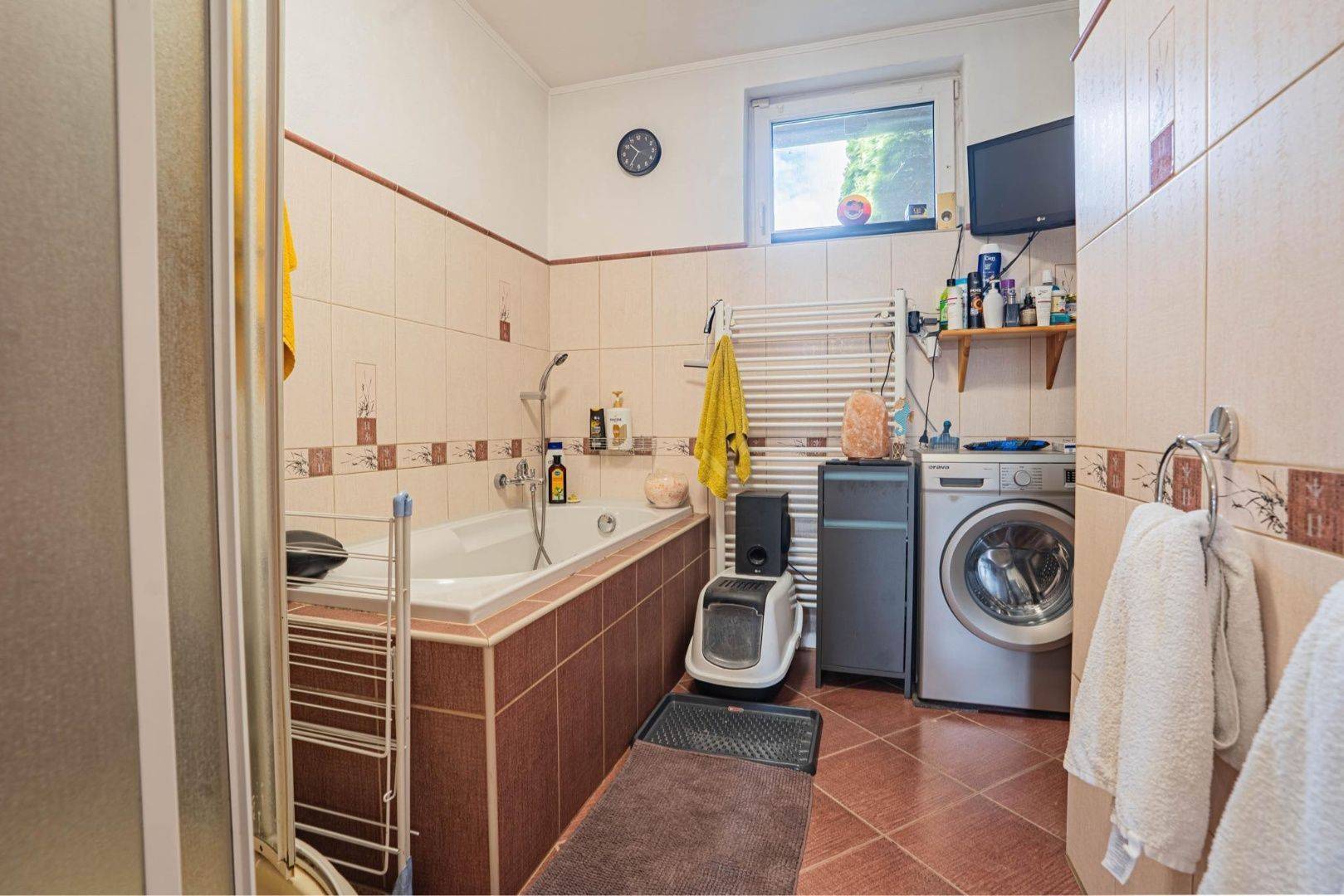 External property image