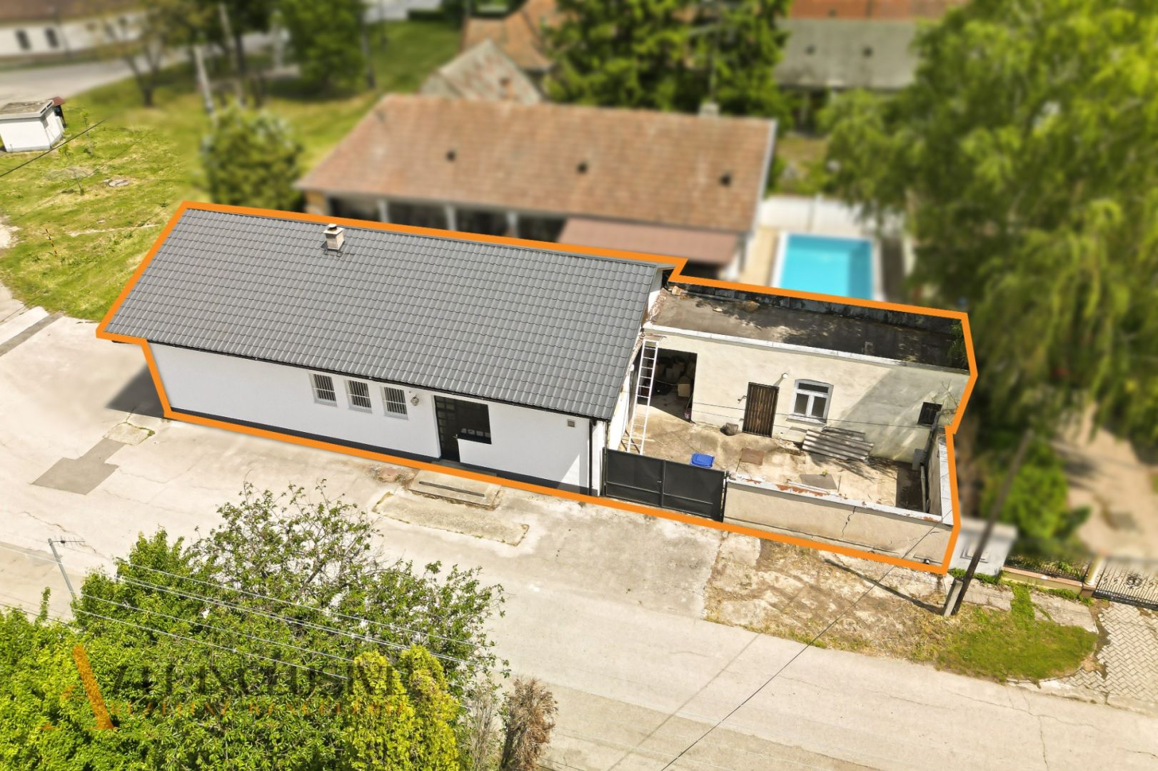 External property image