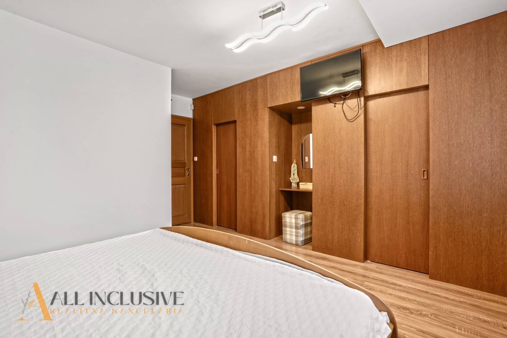 External property image