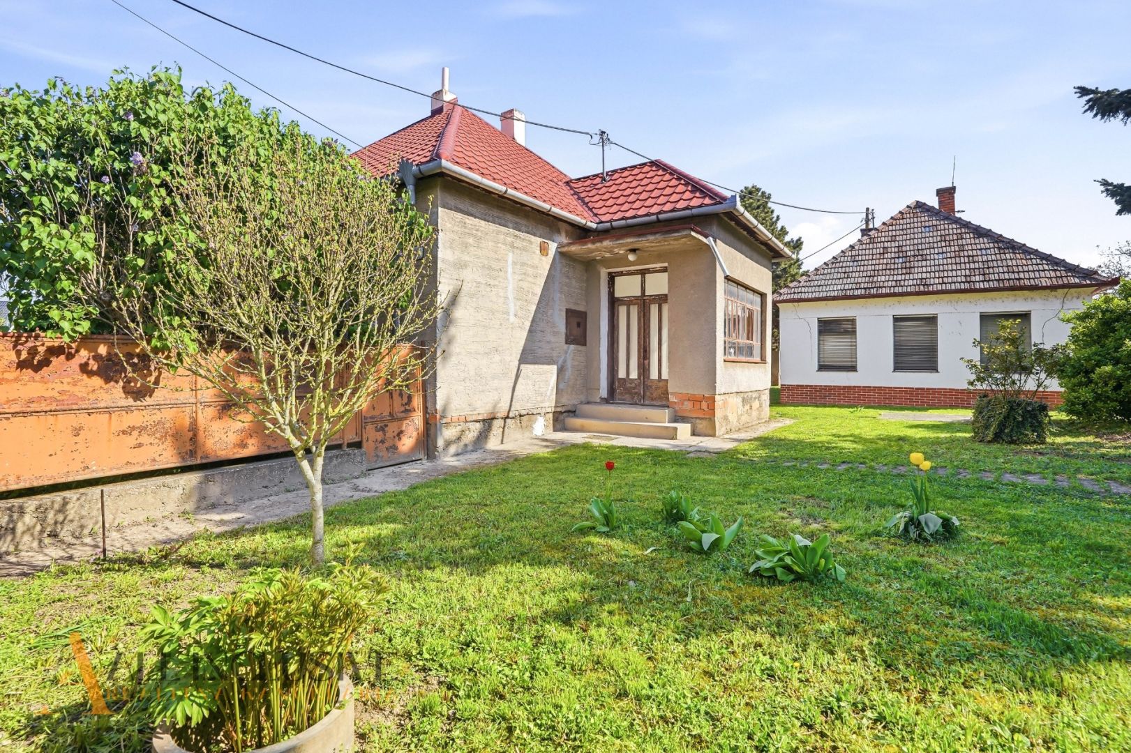 External property image