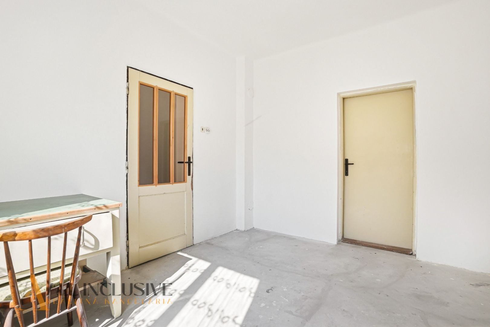External property image