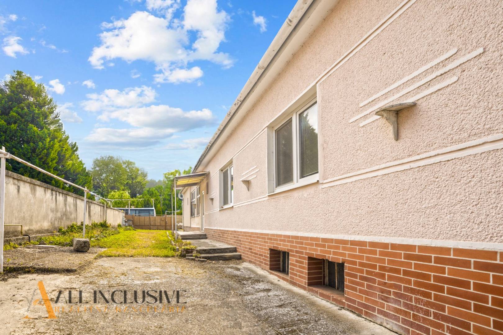 External property image