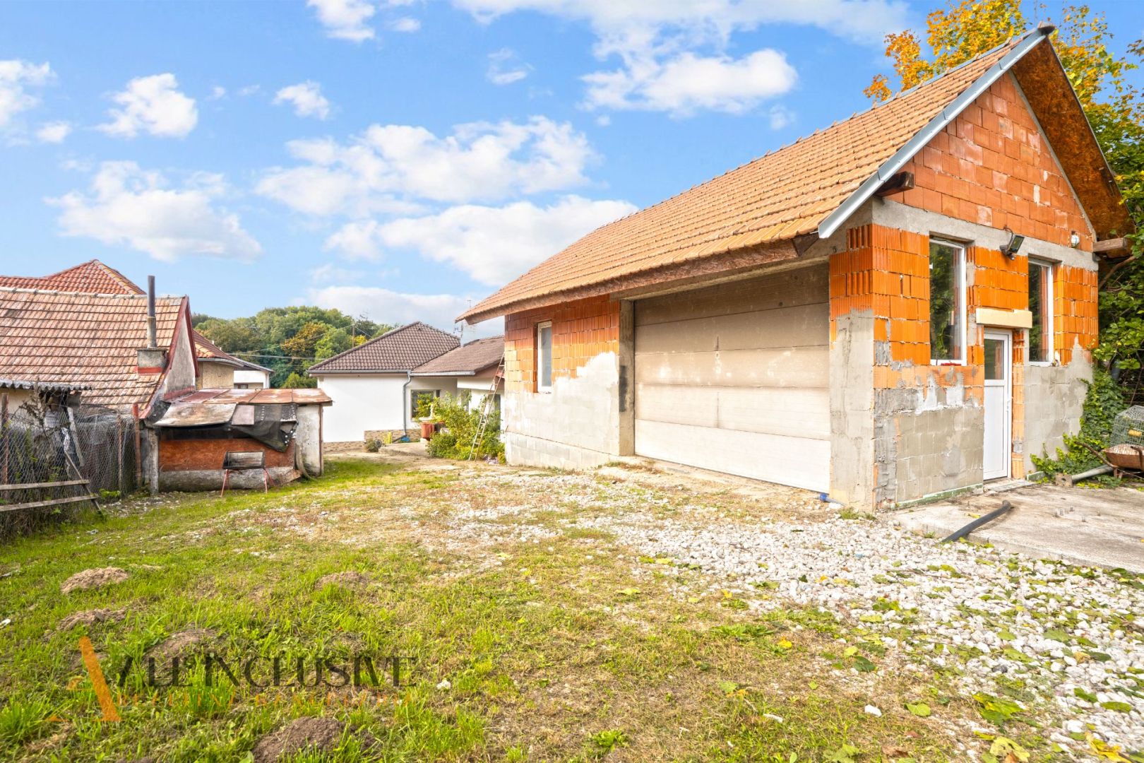 External property image