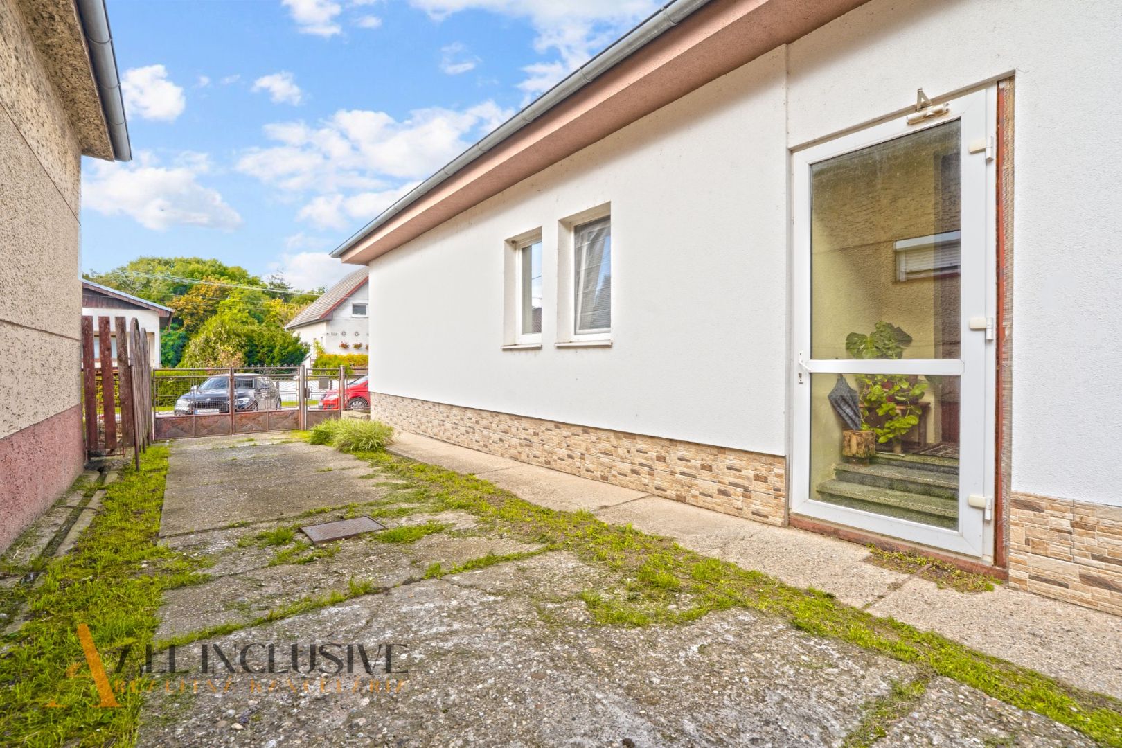 External property image