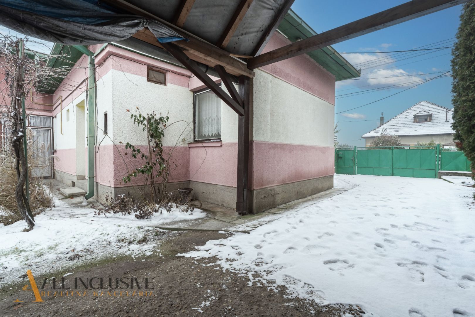 External property image