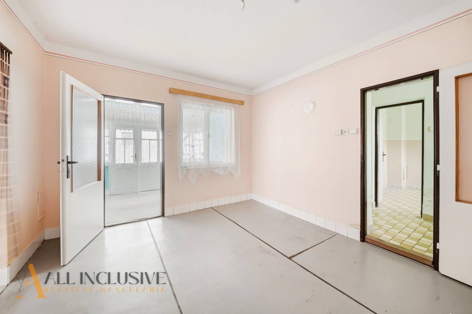 External property image