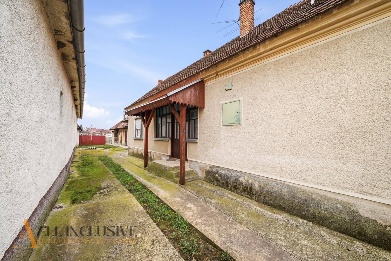 External property image