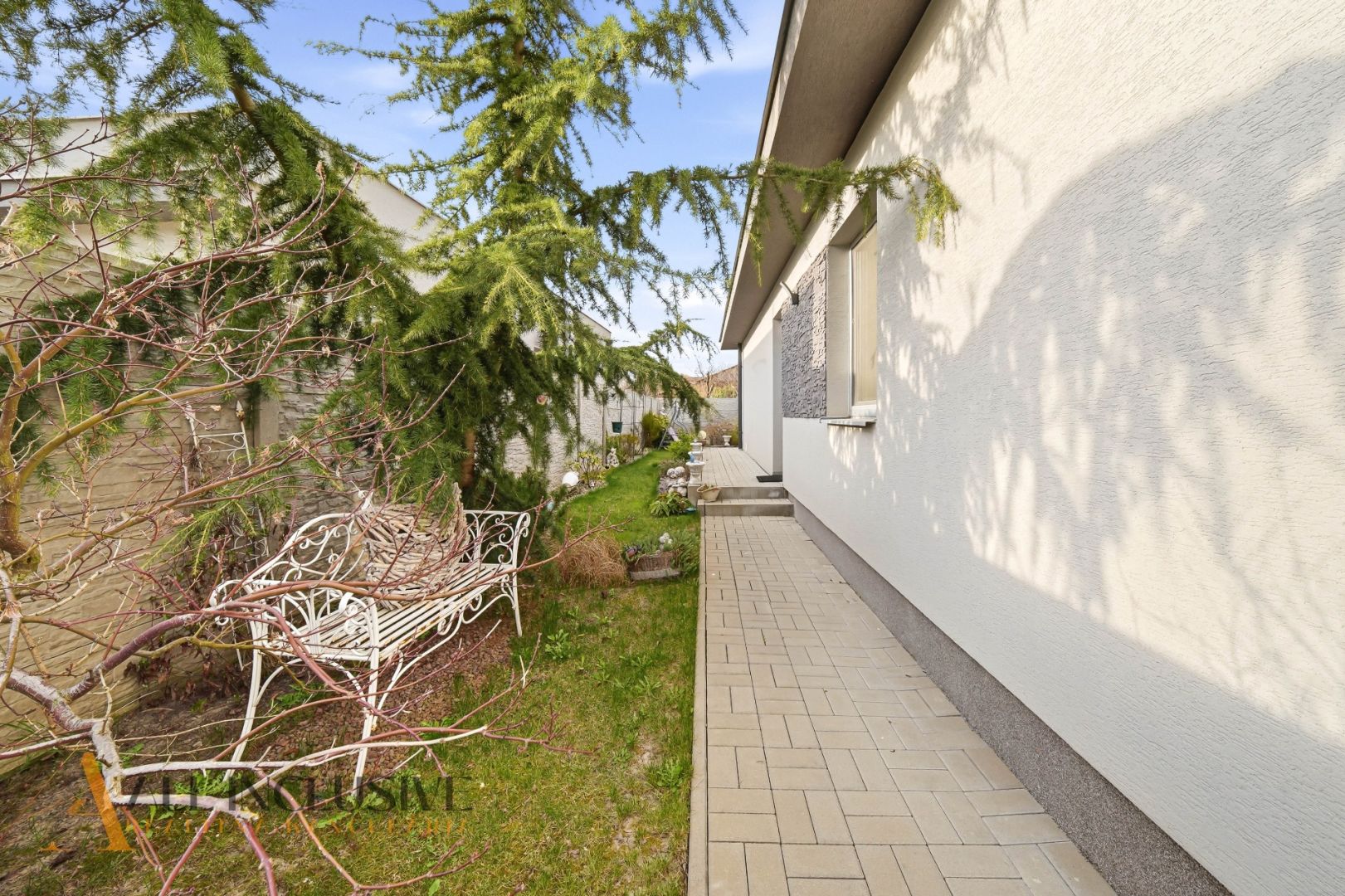 External property image