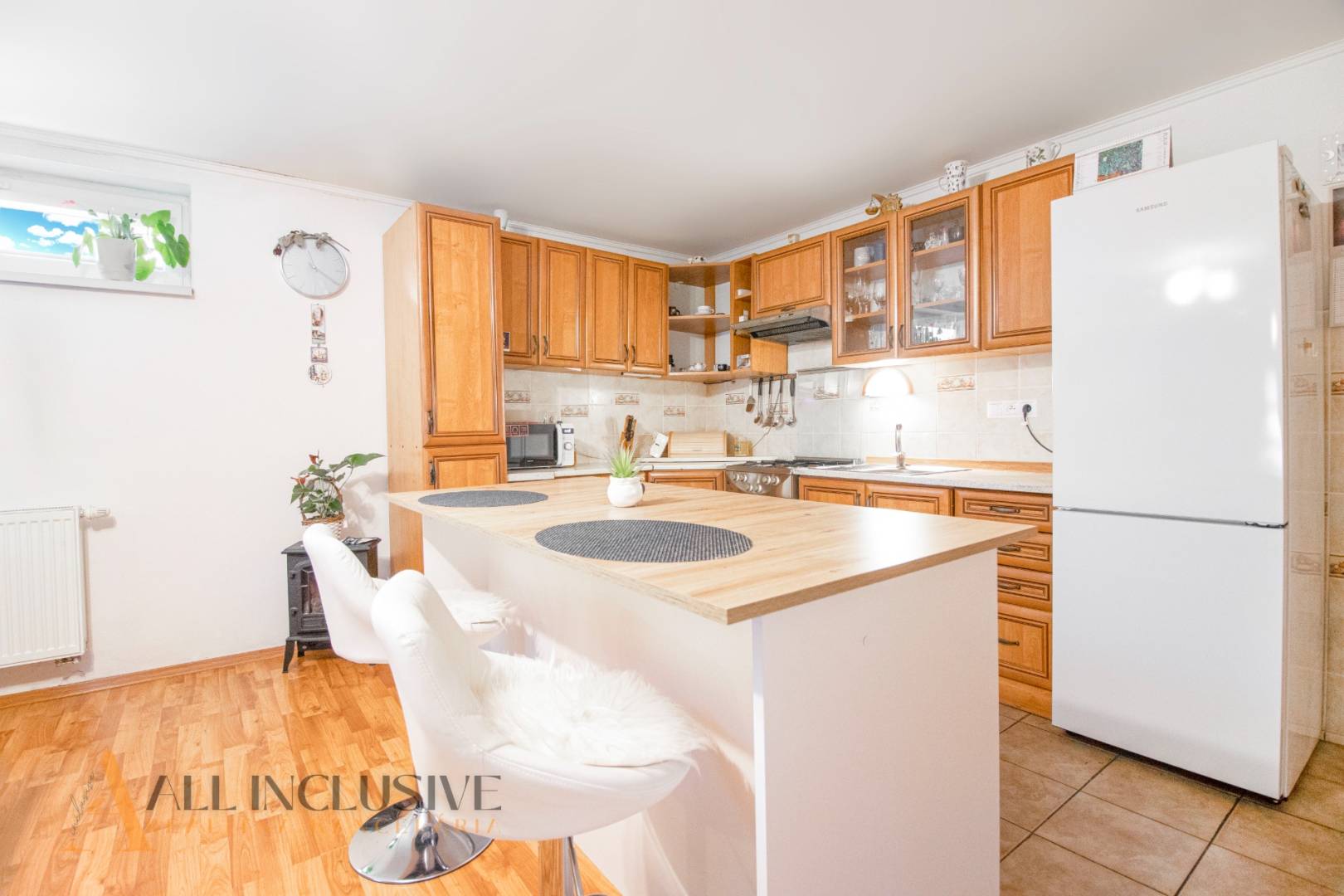 External property image